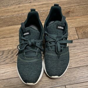 Adidas women’s 6.5 Forest Green Athletic Shoes